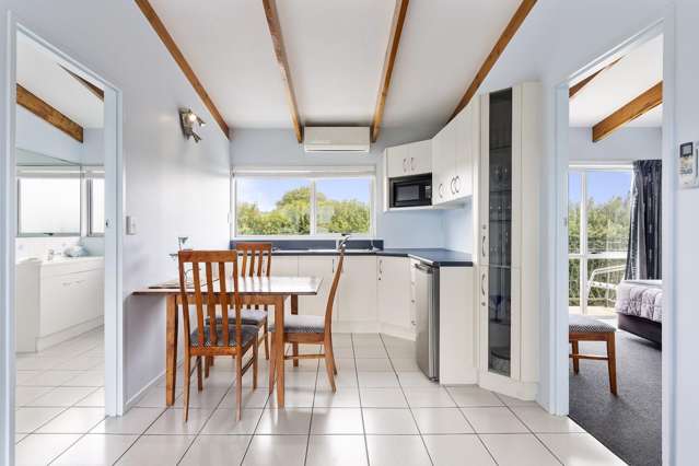 Unit 19/415 Port Road Whangamatā_4