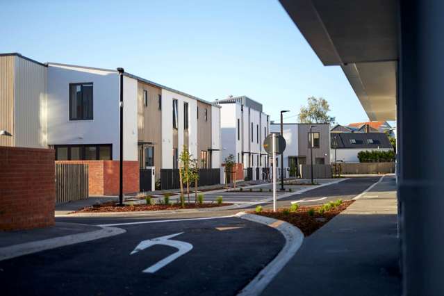 21/19 Lyon Avenue Mt Albert_1