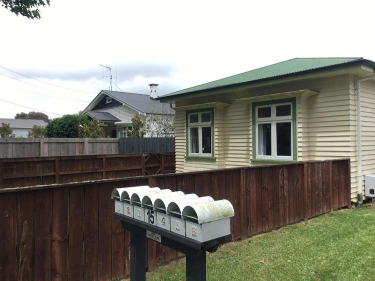 15 Kitchener Street 1055_14