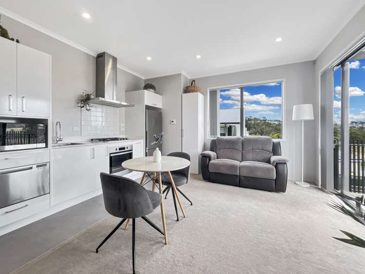 24 Pukewhero Rise Westgate_9
