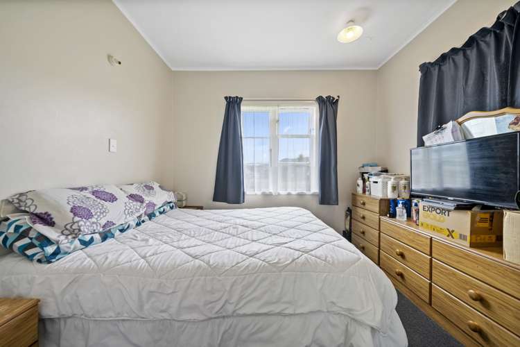 18 & 18A Fraser Street Wainuiomata_9