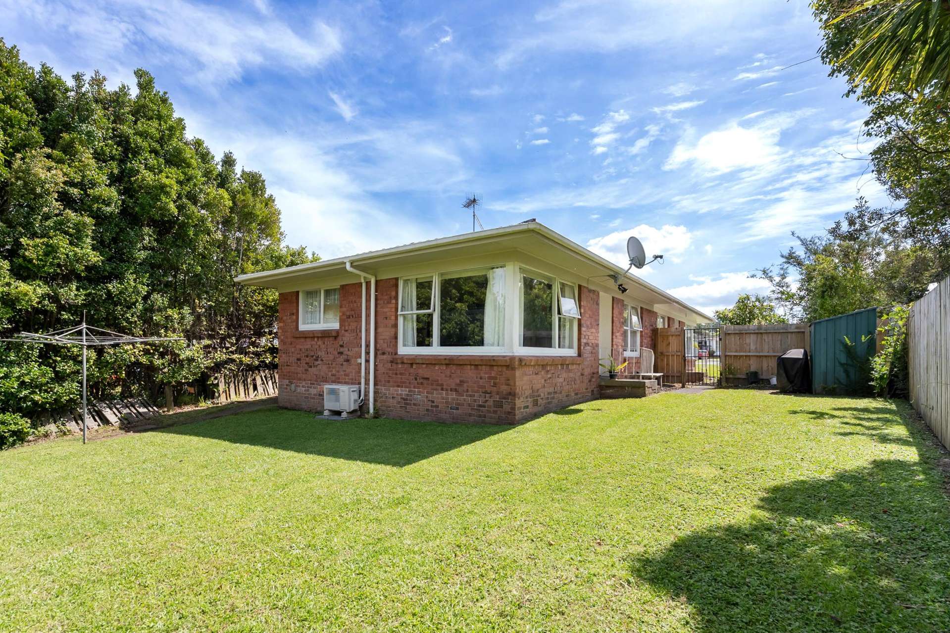 2/16 Kapiti Place Sunnynook_0