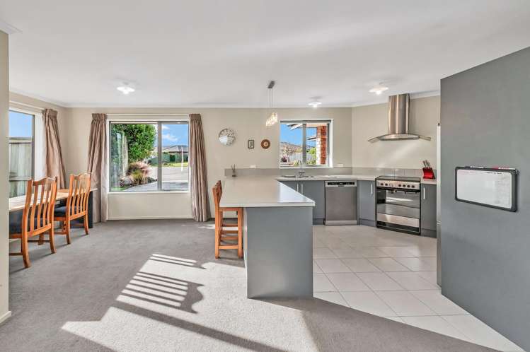 16 Stanwood Grove Darfield_6