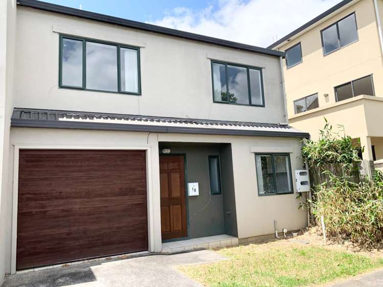 18/12 Ambrico Place New Lynn_11