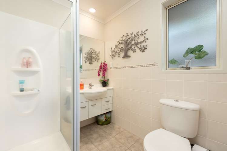 6 Montrose Place Pyes Pa_9