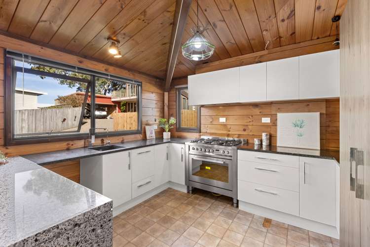 23 Cliff Street Raglan_8