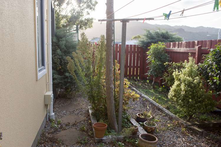 5/5 Court Road Tawa_20