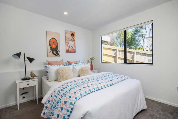 2/32 Tamahere Drive Glenfield_14