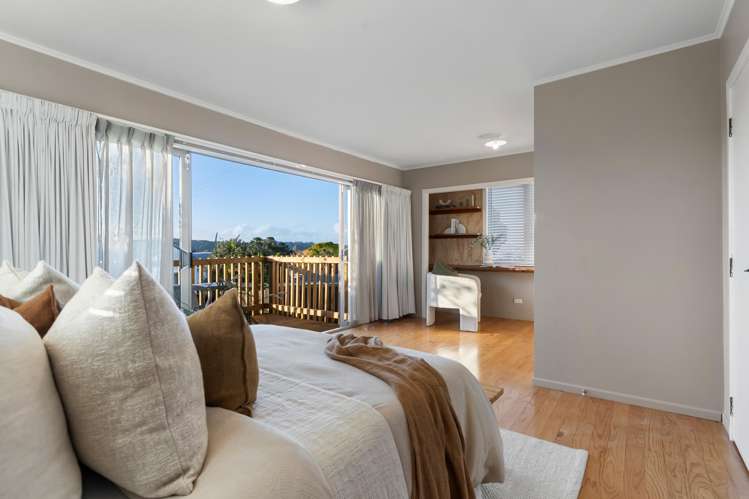 1/17 Fairclough Road Beach Haven_13