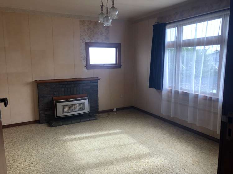 106 Shamrock Street Takaro_9