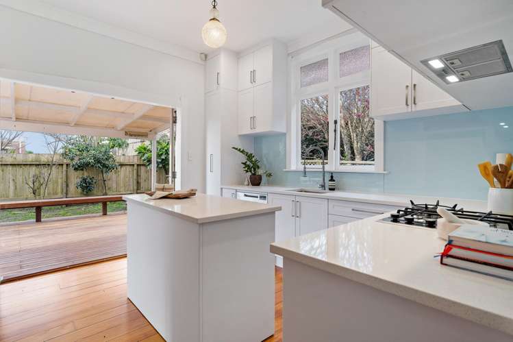 2/13 Alford Street Waterview_7