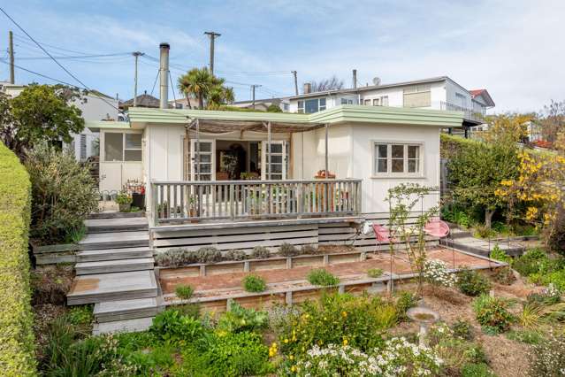 Quaint and cute seaside cottage