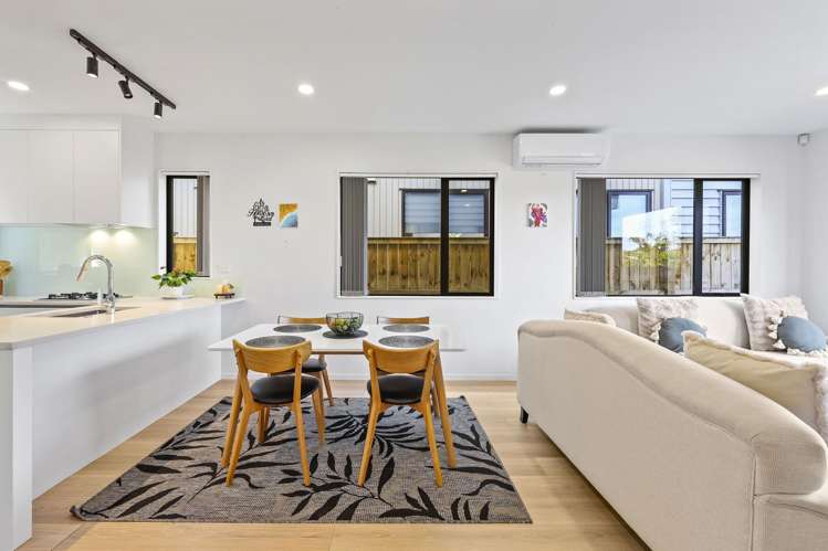 2/39 Lyndhurst Road Te Atatu South_9