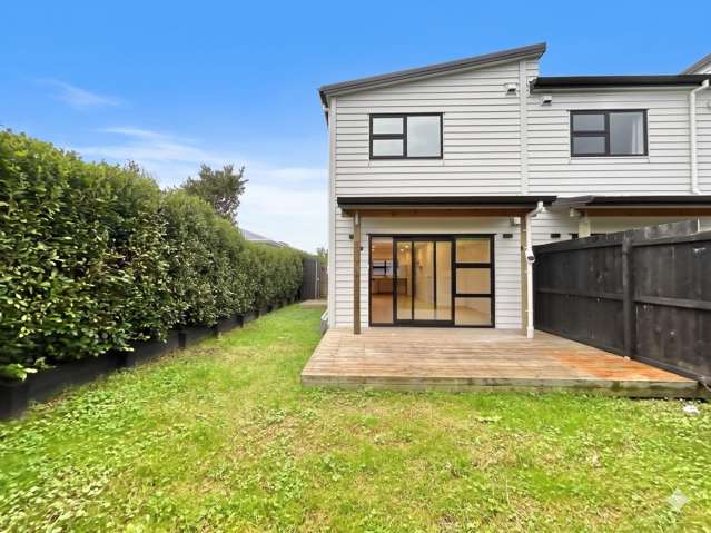 96E Triangle Road 11410_1