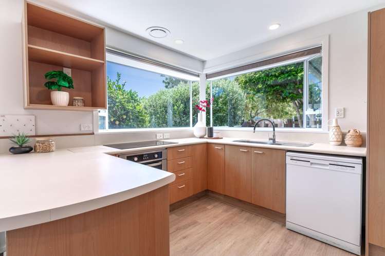 11 Gibson Drive Hornby_7