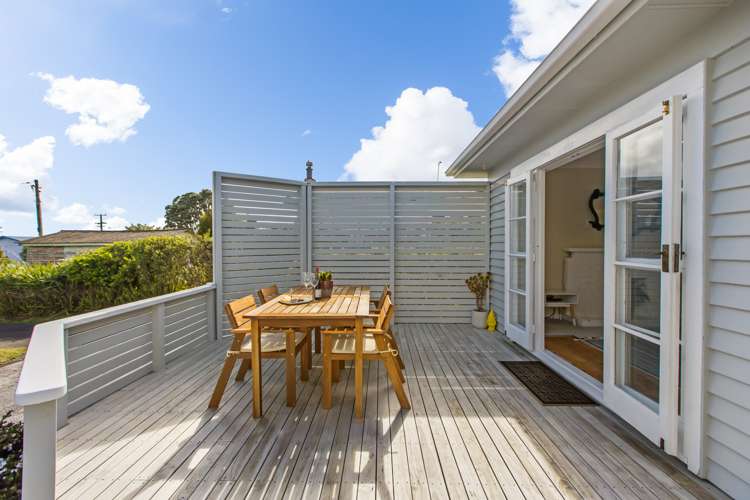 2/10 Tiri Tiri Road Birkdale_12