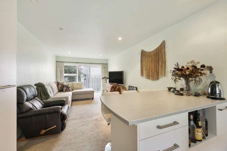 5/10 Austin Street Mount Victoria_2