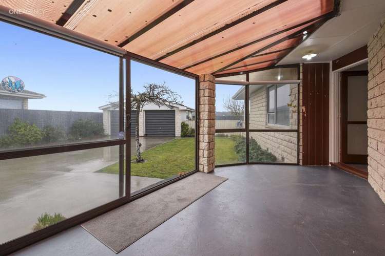 9 Cornet Lane Aranui_7