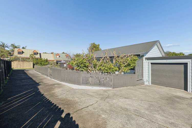 14A Leven Lane Totara Heights_16