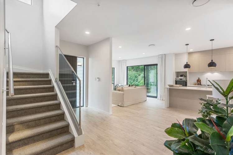 6 Tagish Way Orewa_13