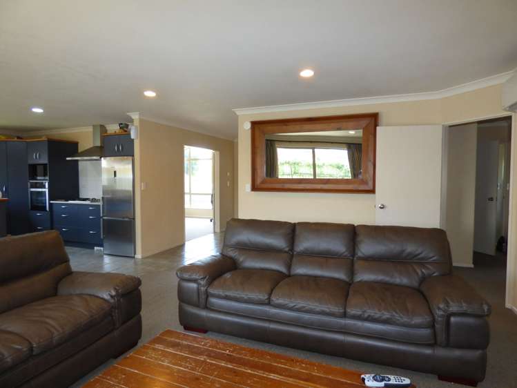 6 Sandowne Close Rototuna North_4