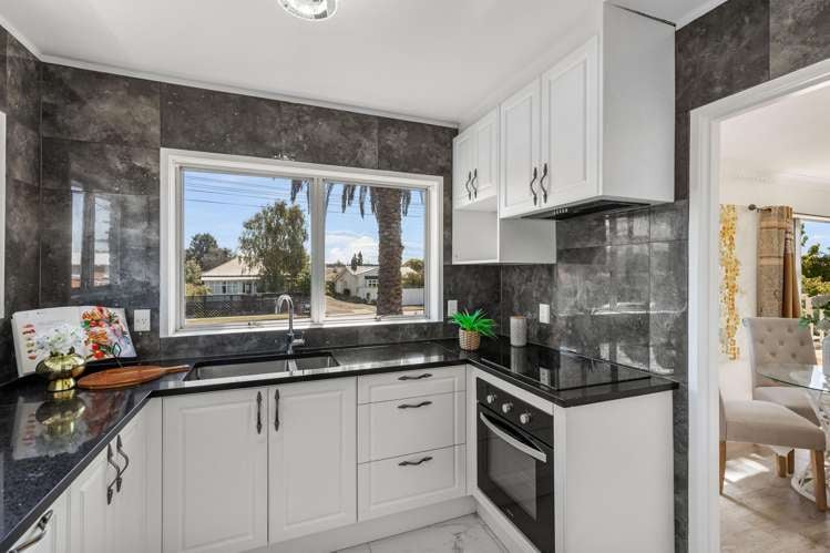1/100 Titirangi Road New Lynn_22