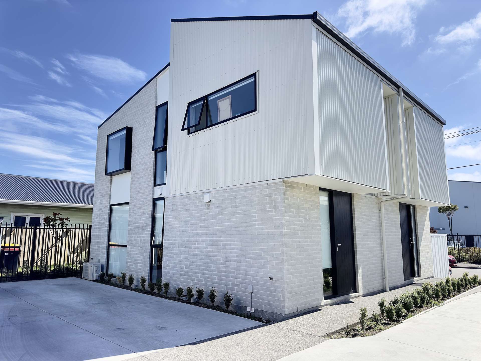 2/21 Clarence Street Addington_0