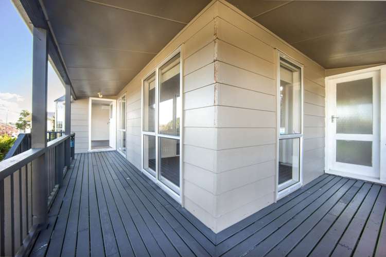 6 Pahi Place West Harbour_13