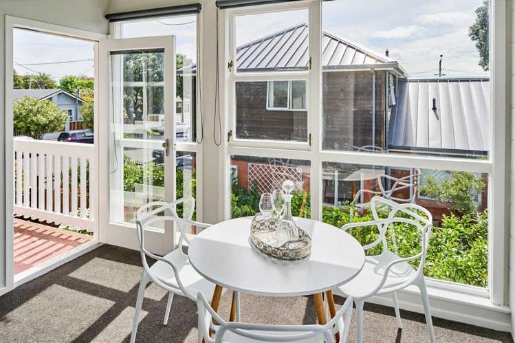 5/3 Kowhai Street Eastbourne_9