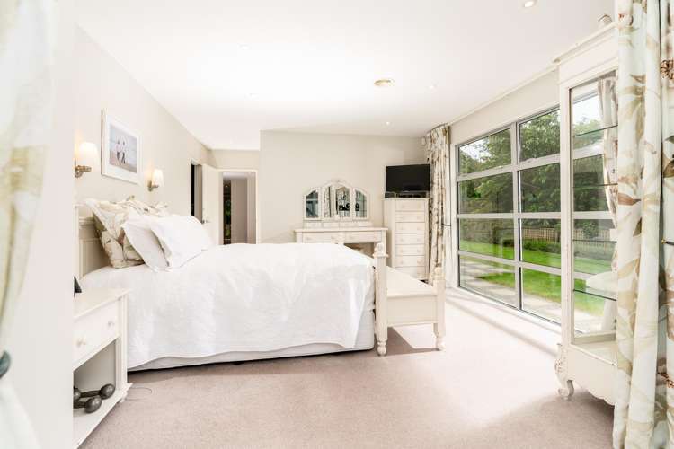 7 Caughley Grove Karori_15