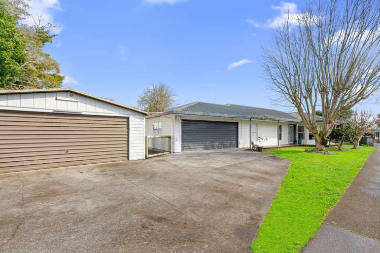 63a Beach Road Pahurehure_29