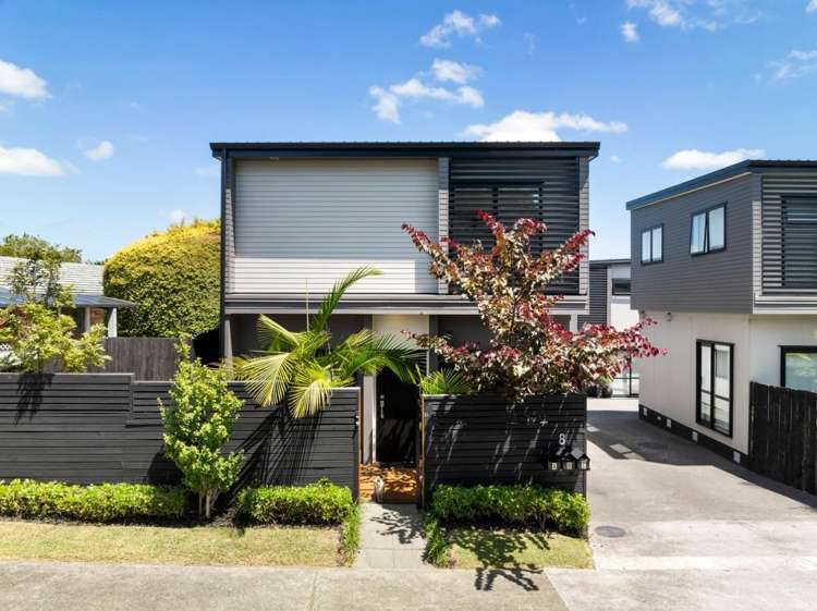 8A Edgar Pearce Place 10679_2