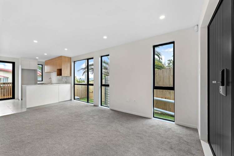 2/300 Great North Road Henderson_21