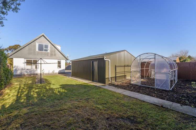 33 Gibson Drive Hornby_21