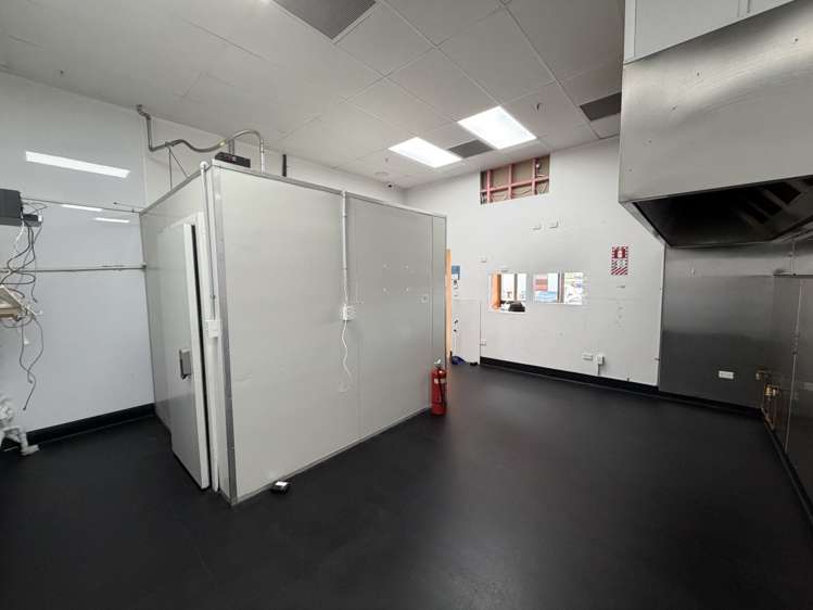 Tenancy 4/2 Periko Way Takanini_3