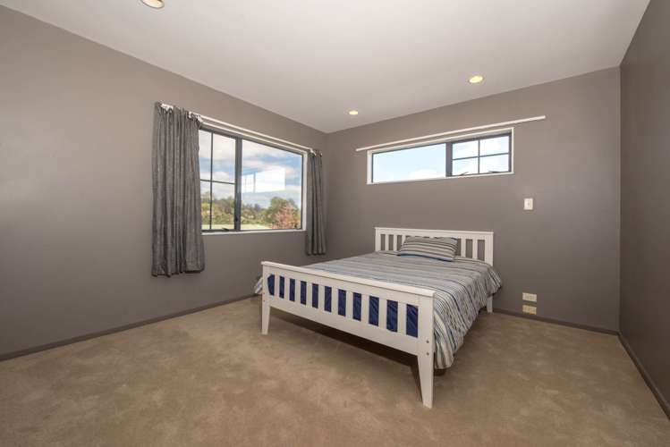 Goldfinch Rise Unsworth Heights_10