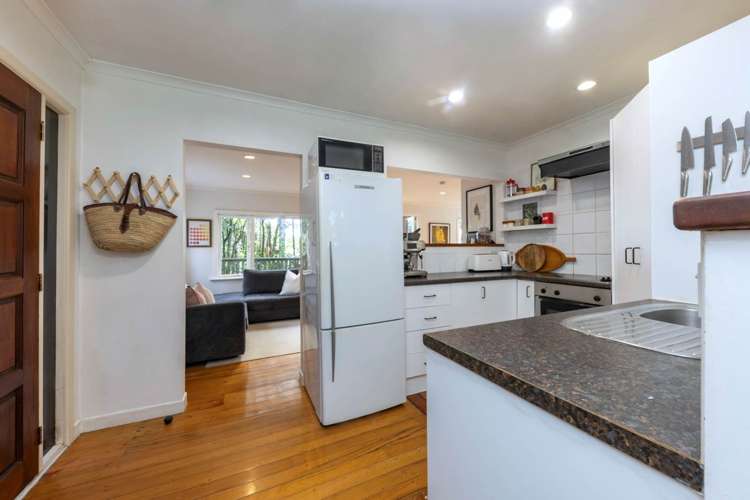 7 Fairmount Road Titirangi_8