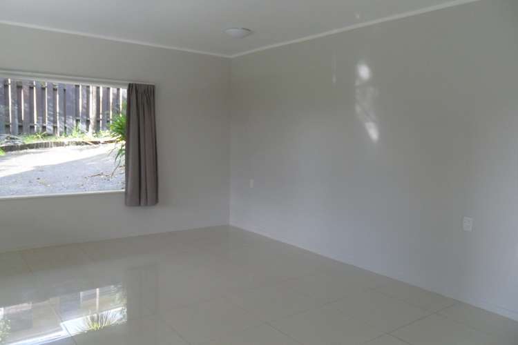 17 Mayall Avenue Beach Haven_13