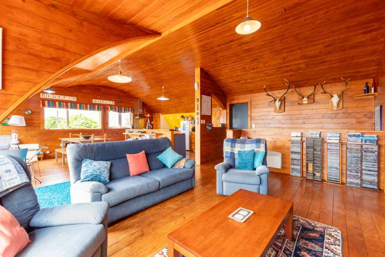 61 Akitio Esplanade Pongaroa_4