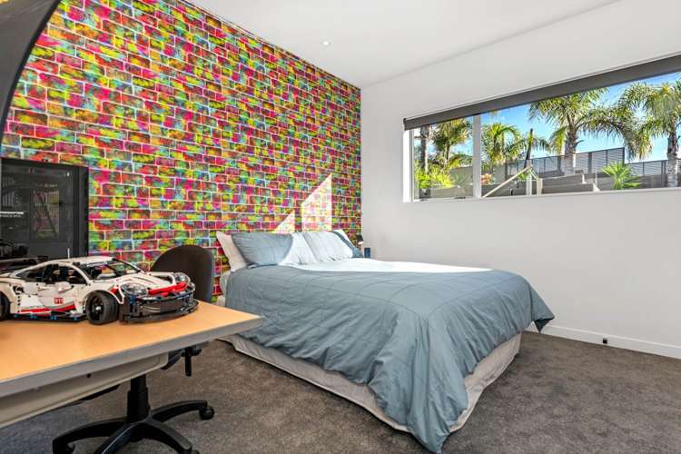 8 Intrepid Crescent Beachlands_32