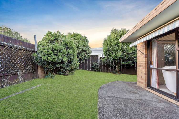 6 Dreadon Avenue Papatoetoe_16