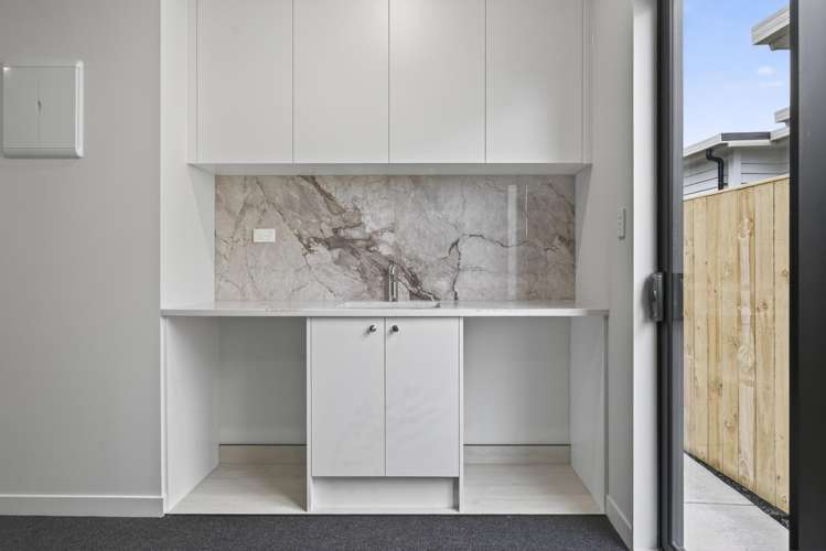 8 Tuwai Crescent Opaheke_34