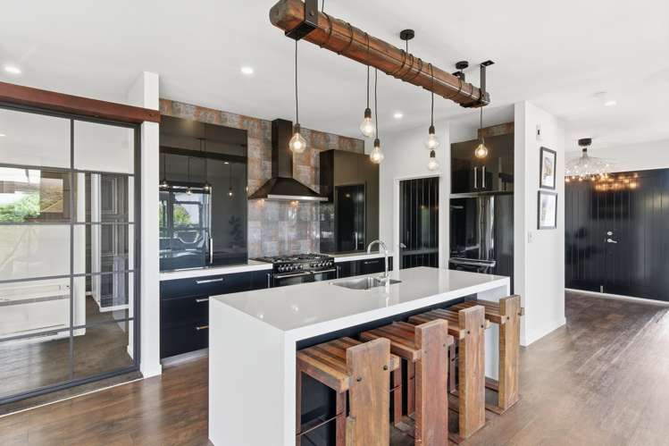 112 Hills Road Edgeware_2