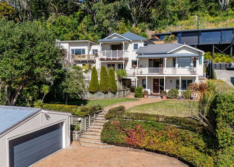 242 Pohutukawa Avenue_0