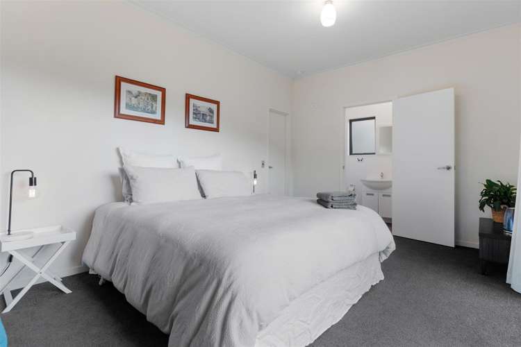 84 Nichol Street Lake Hawea_11