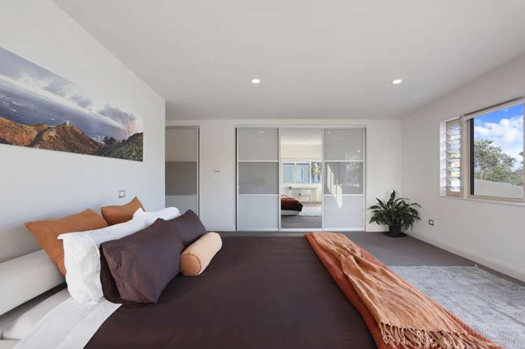 90 The Terrace Herald Island_23