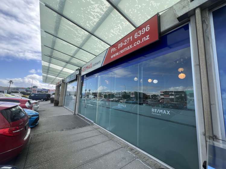 Unit 2/1 Bishop Dunn Place Flat Bush_0