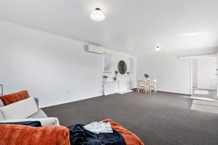 11 Holland Street Glenholme_11