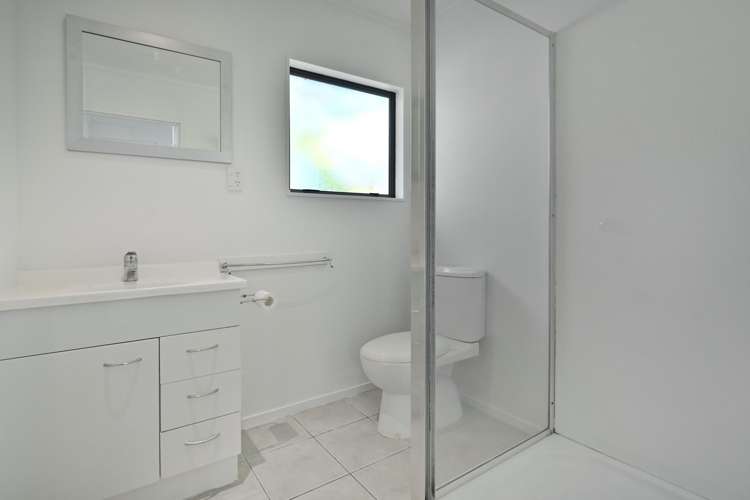 1216A Norfolk Crescent Mayfair_8