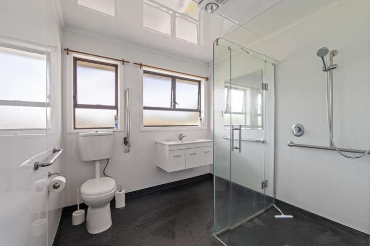 82 High Street Eltham_13